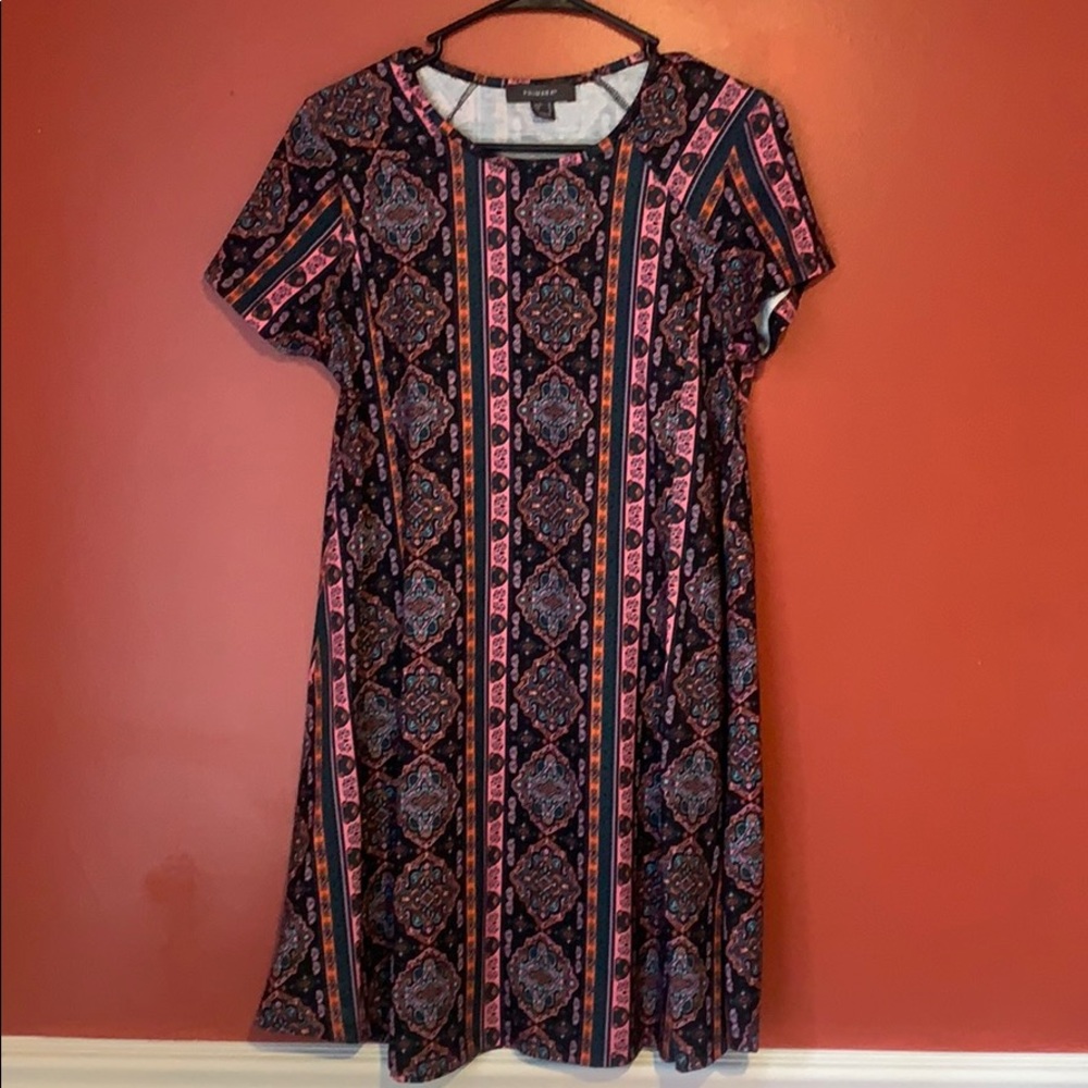 Patterned short sleeve dress